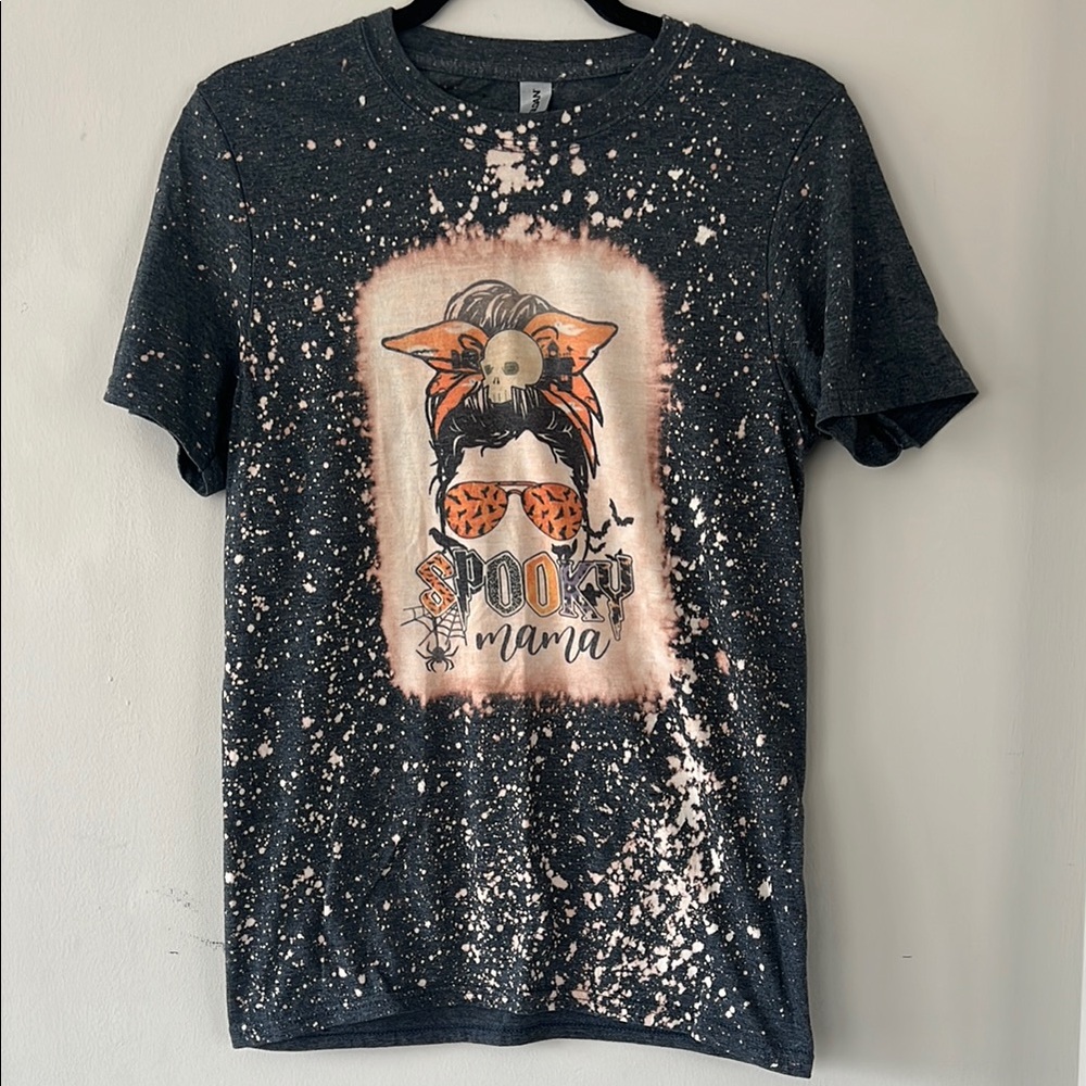 Spooky Mama Graphic T-Shirt